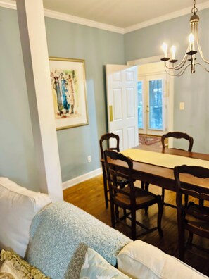 Dining - Fabulous 2-bedroom cottage with AC in Magnolia Springs (Magnolia Springs)