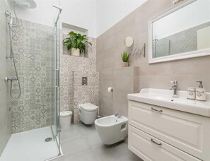 Villa | Bathroom - Beachvilla in Orebic With Jacuzzi (Orebic)