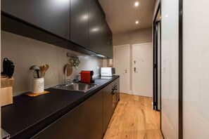 Kühlschrank, Geschirrspüler, Toaster
