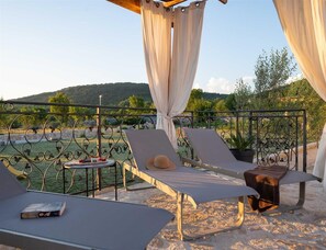 Villa | Balcony - Stylish Villa in Lovrec With Sauna (Lovreć)