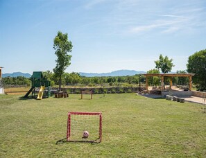 Villa | Garden - Stylish Villa in Lovrec With Sauna (Lovreć)