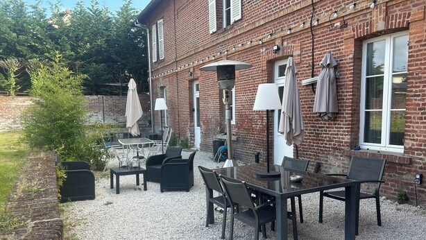 Unclassified image, 1 of 26, button - Large apartment with fireplace (Villers-Cotterêts)
