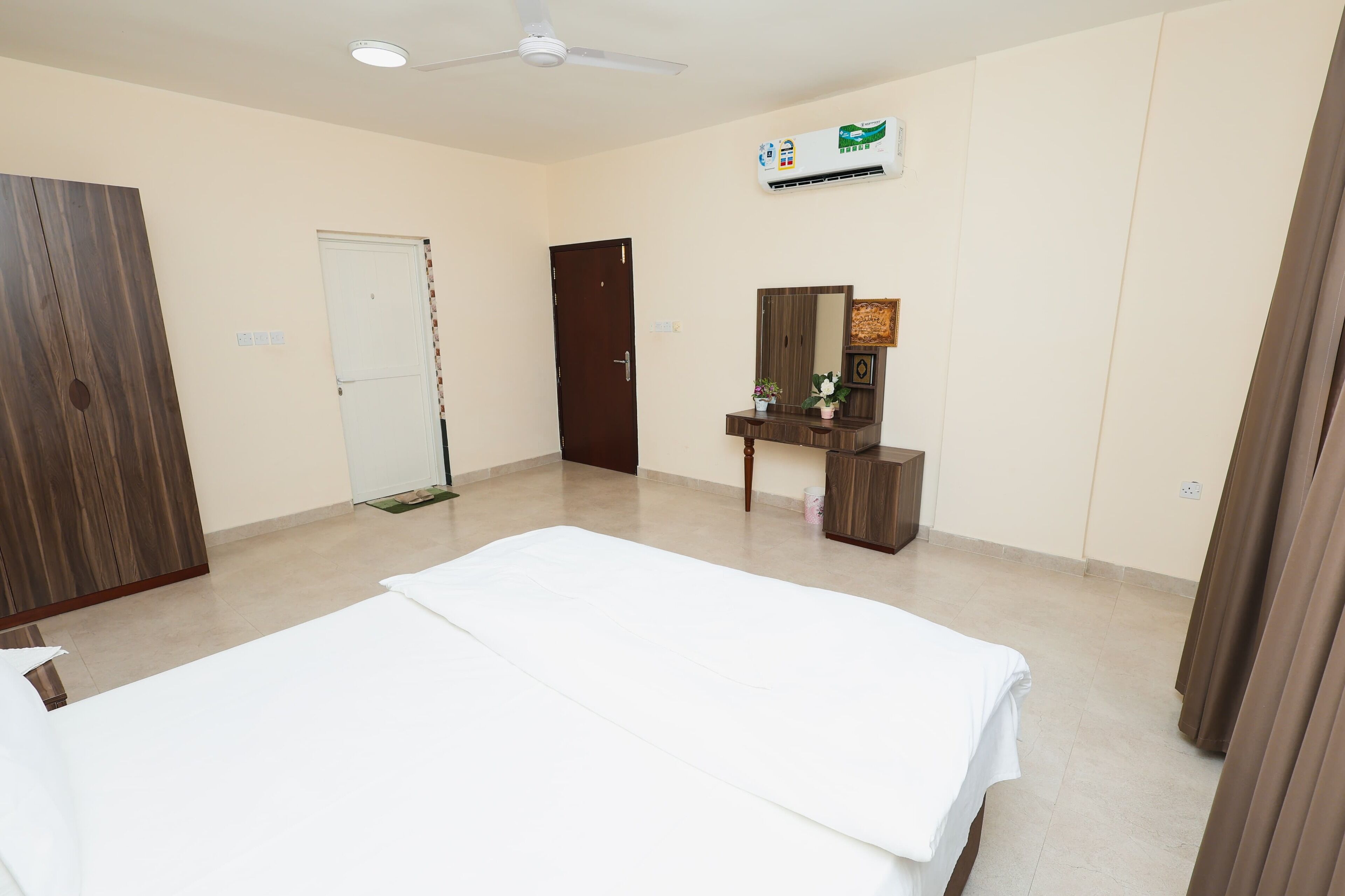 Studio, uitzicht op binnenplaats | Een strijkplank/strijkijzer, gratis wifi