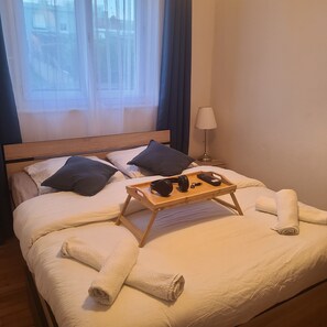 4 bedrooms, iron/ironing board, internet, bed sheets - House Brest for up to 10 people (Brest)