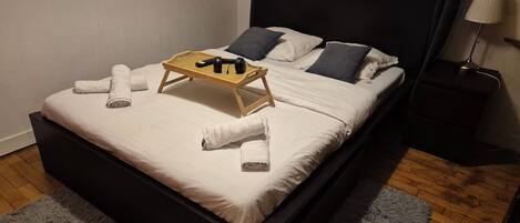 4 chambres, fer et planche Ă repasser, accĂšs Internet, draps fournis