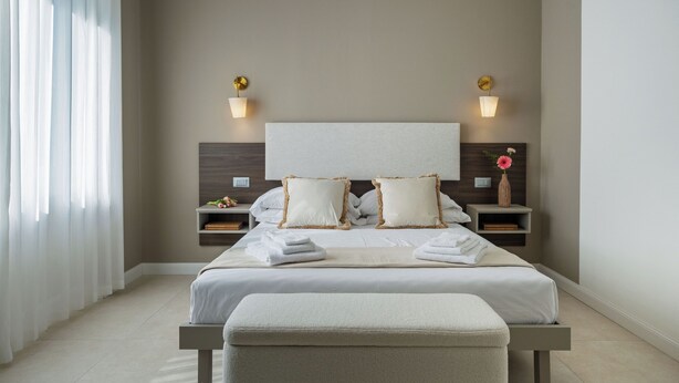 5 slaapkamers, een strijkplank/strijkijzer, wifi, beddengoed