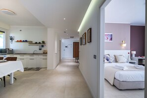 5 chambres, fer et planche à repasser, Wi-Fi, draps fournis