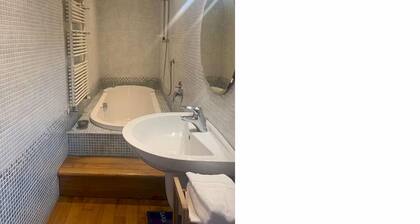 La Colonnina - in the heart of Venice, in a central and convenient district