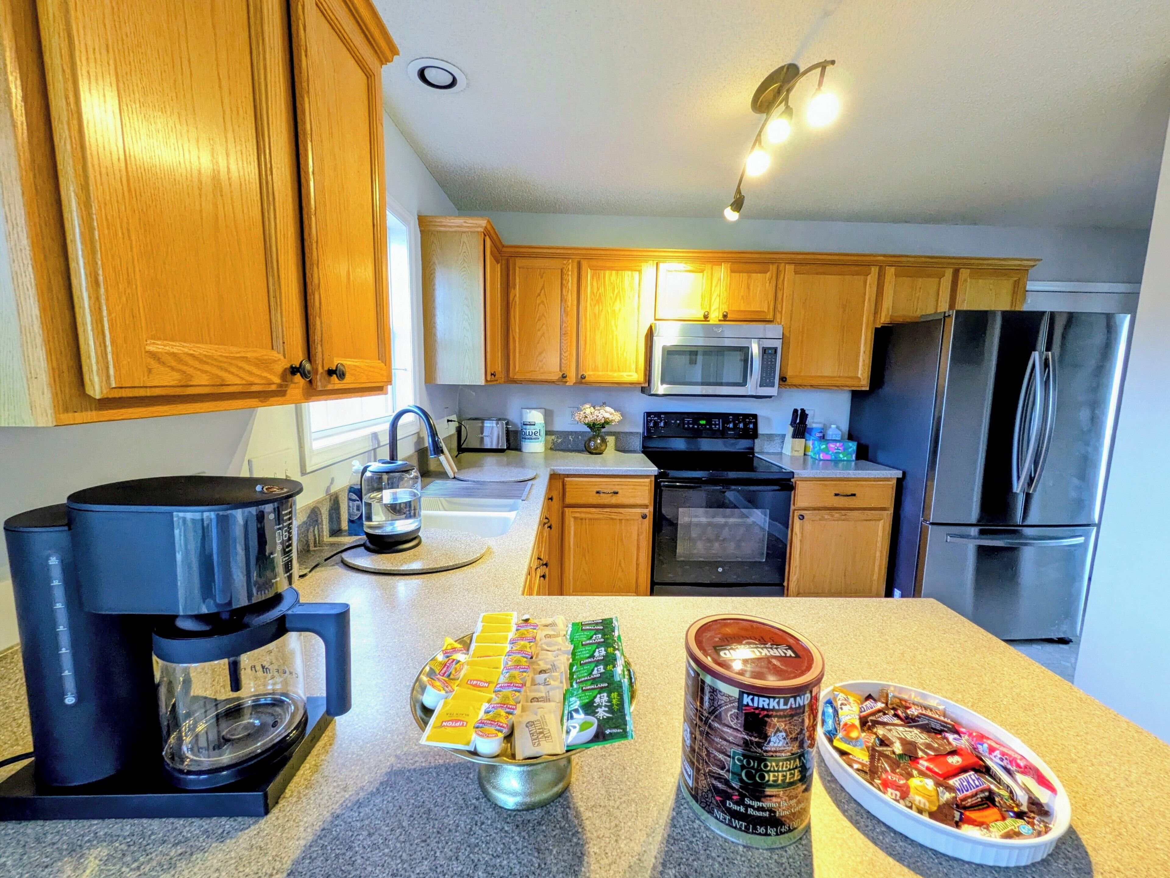 Refrigerador, microondas, horno y lavavajillas 