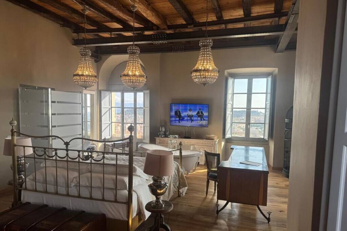 Habitación Deluxe doble, vistas al mar | Caja fuerte, cortinas opacas, wifi gratis