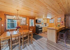 Fridge, microwave, oven, stovetop - Smoky Haven Lodge-Creek, Heated Pool, Pet Friendly (Maggie Valley)
