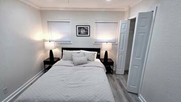 Fer et planche à repasser, Wi-Fi, draps fournis