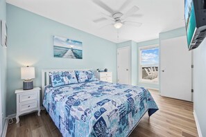 5 bedrooms, desk, iron/ironing board, free WiFi - Almost Heaven - Oceanfront 5BR 3BA home footsteps from beach (Oak Island)