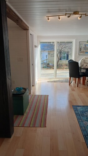 Beautifully appointed new construction 2 bedroom unit in duplex.