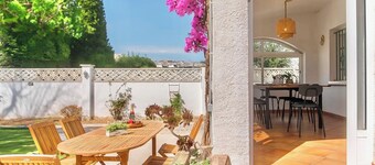 Très jolie villa rénovée en 2023 avec 4 chambres, piscine chauffée, wifi, jardin