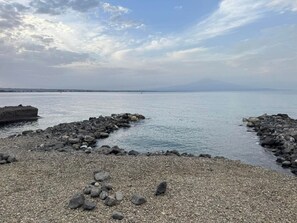 Beach - La Rose sur la Mer Bivani with panoramic views of the Gulf of Catania and Etna. (Costa Saracena - Castelluccio)