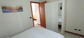 1 chambre, fer et planche à repasser, Wi-Fi, literie fournie