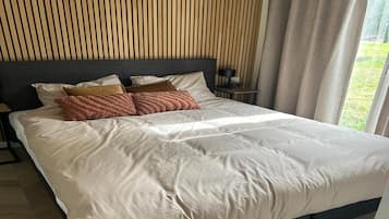 House | 4 bedrooms, bed sheets