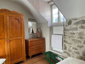 4 bedrooms