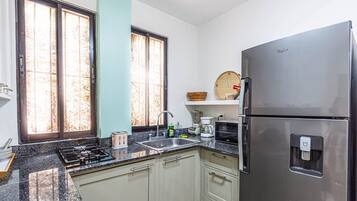 Apartment, 2 Bedrooms, Smoking, Private Pool | Interior