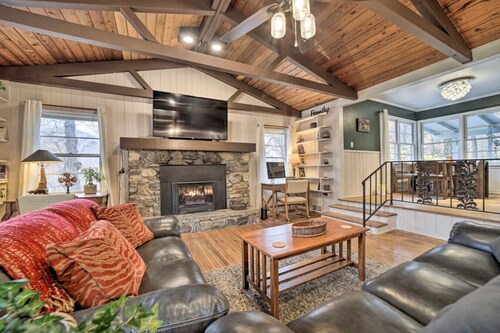 Creekside Chalet-Spacious, Family/Pet Friendly!