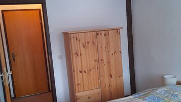 2 Schlafzimmer, Bügeleisen/Bügelbrett, WLAN, Bettwäsche