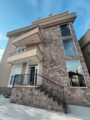 Exterior detail - Comfort 1bdr Apartment in Tivat I (Tivat)
