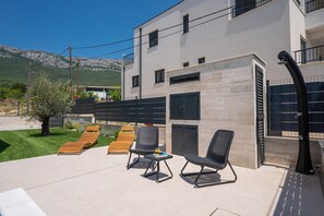 Villa | Balcony - Holiday Oasis With Hydromassage Pool (Kastela)