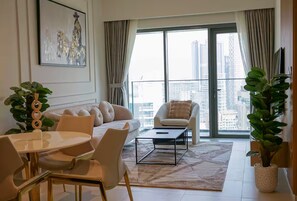 Living area - 2 Bedroom in the Iconic BURJ ROYALE, Adjacent Burj Khalifa and Dubai Mall (Dubai)