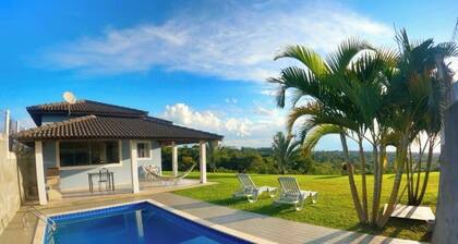 Country house in the interior of São Paulo state with a view of nature.