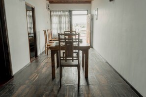 Family Room, Balcony, Mountain View | Living area - Kenton (Nuwara Eliya)