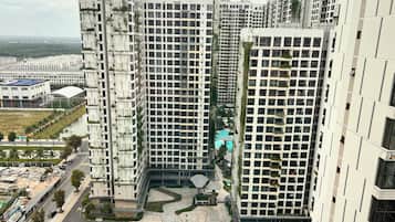 Apartamento luxo, sacada, vista para o rio | Cortinas blackout, quartos à prova de som, ferros/tábuas de passar roupa