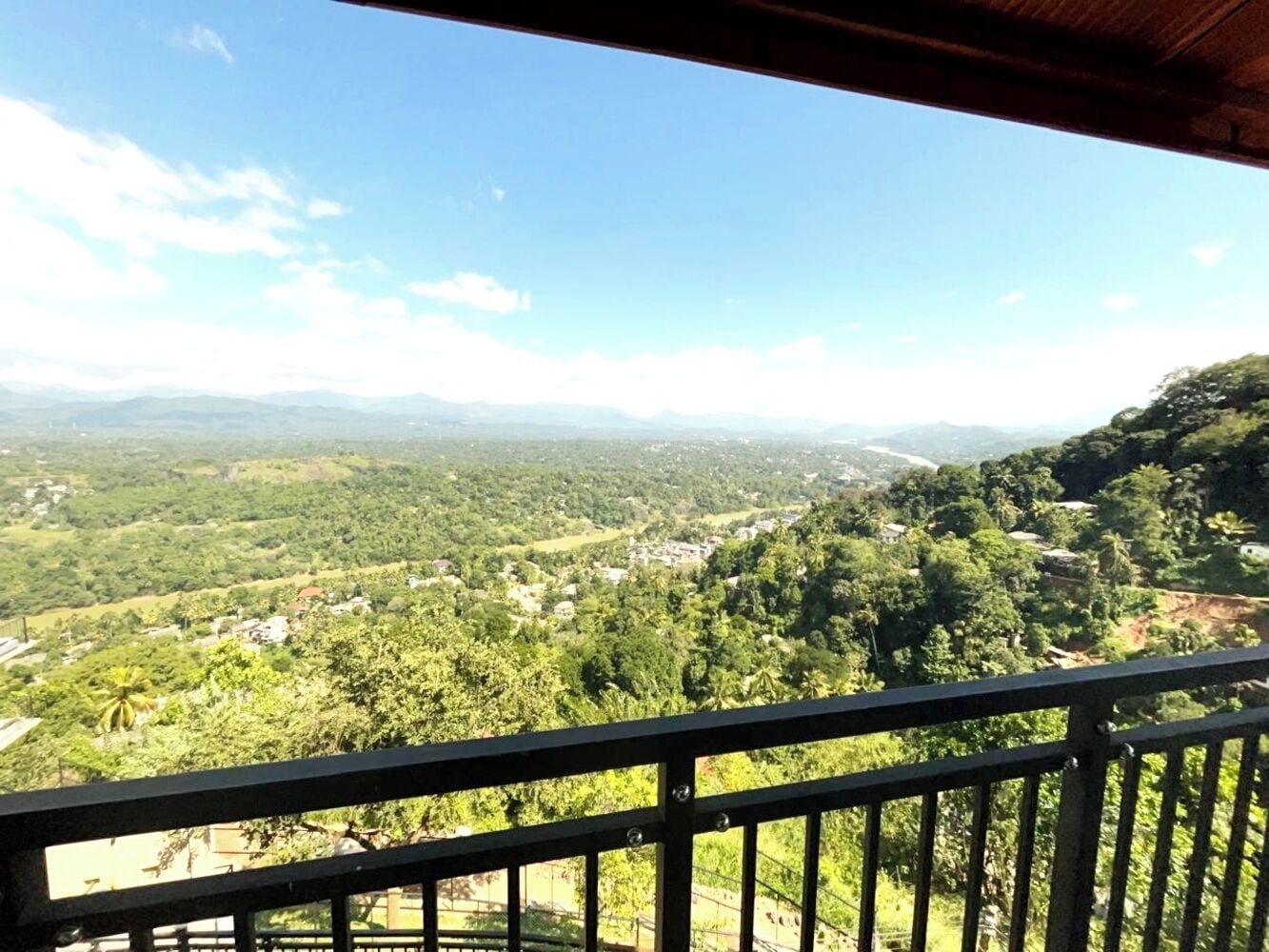 スタンダード ダブルルーム マウンテンビュー | 防音設備、ベッドシーツ