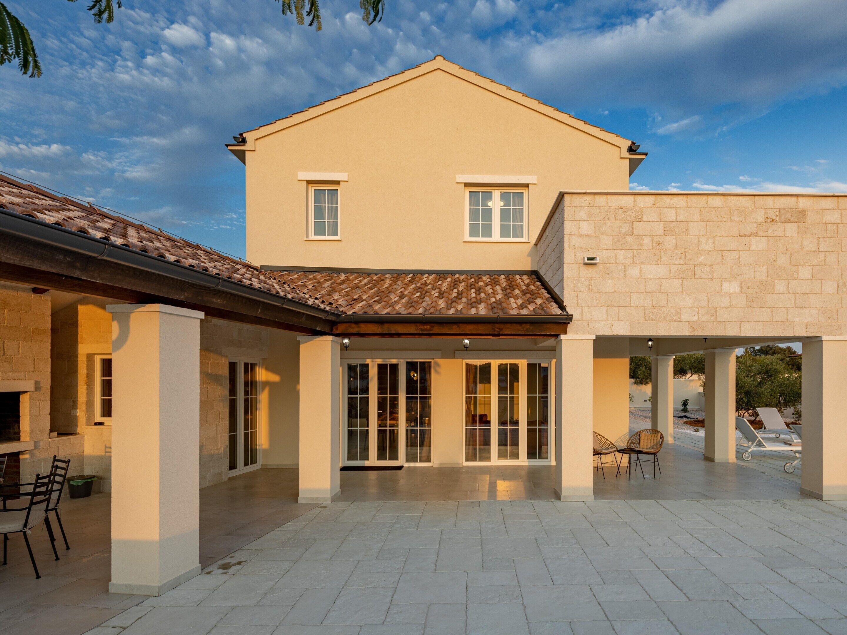 Villa | Exterior