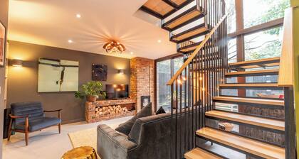 Architectural Hideaway, Unique 2BR in Surbiton - Pass the Keys