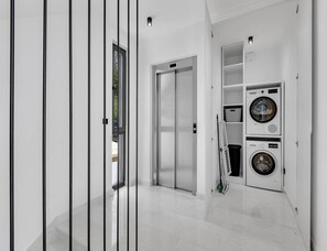 Villa | Interior - Makarska Family Retreat With Seaview (Makarska)
