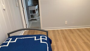 2 bedrooms, iron/ironing board, WiFi, bed sheets - Delightful 2 bedroom lower level unit in Omaha perfect for your getaway (Omaha)