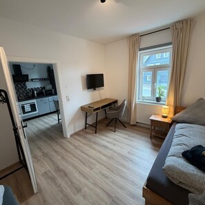 2 bedrooms, desk, free WiFi, bed sheets - My old town domicile - "Abendruhe" domicile (Hallenberg)