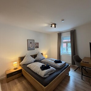 2 室のベッドルーム、WiFi、ベッドシーツ