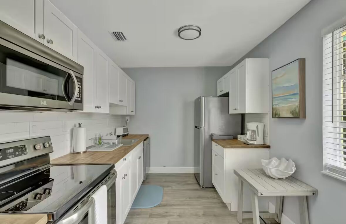 雪櫃、微波爐、焗爐、爐具