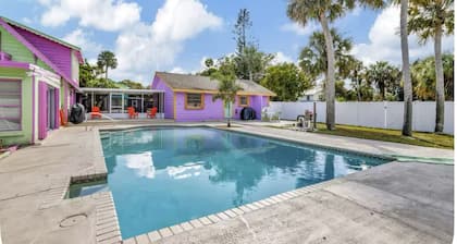 Stylish 1BR private balcony apartment on the intercostal w/ Pool access