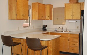 Private kitchen - The Casita at Lizard Gate is a 1-bedroom guest house in mid-town Tucson. (Tucson)