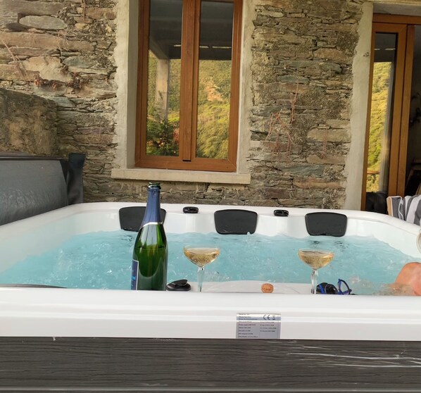 Idromassaggio all'aperto