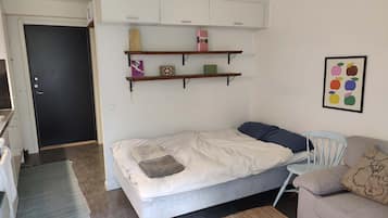 1 bedroom, desk, WiFi, bed sheets