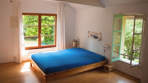 3 bedrooms - Charming Old Farmhouse in Secluded Nature – Perfect for Family & Friends (Sédeilhac)