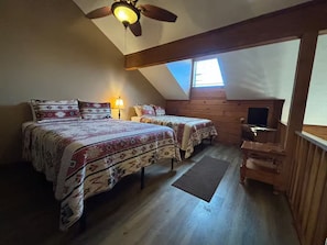 2 makuuhuonetta, silitysrauta/-lauta, ilmainen Wi-Fi, vuodevaatteet