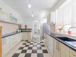 Villa | Private kitchen - Relaxed Getaway for 10 With a Pool (Imotski)