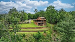 Exterior - Family Friendly 3 Bear Cubs Cabin-Buck Mtn-EV Charger,AC,Views (Purlear)