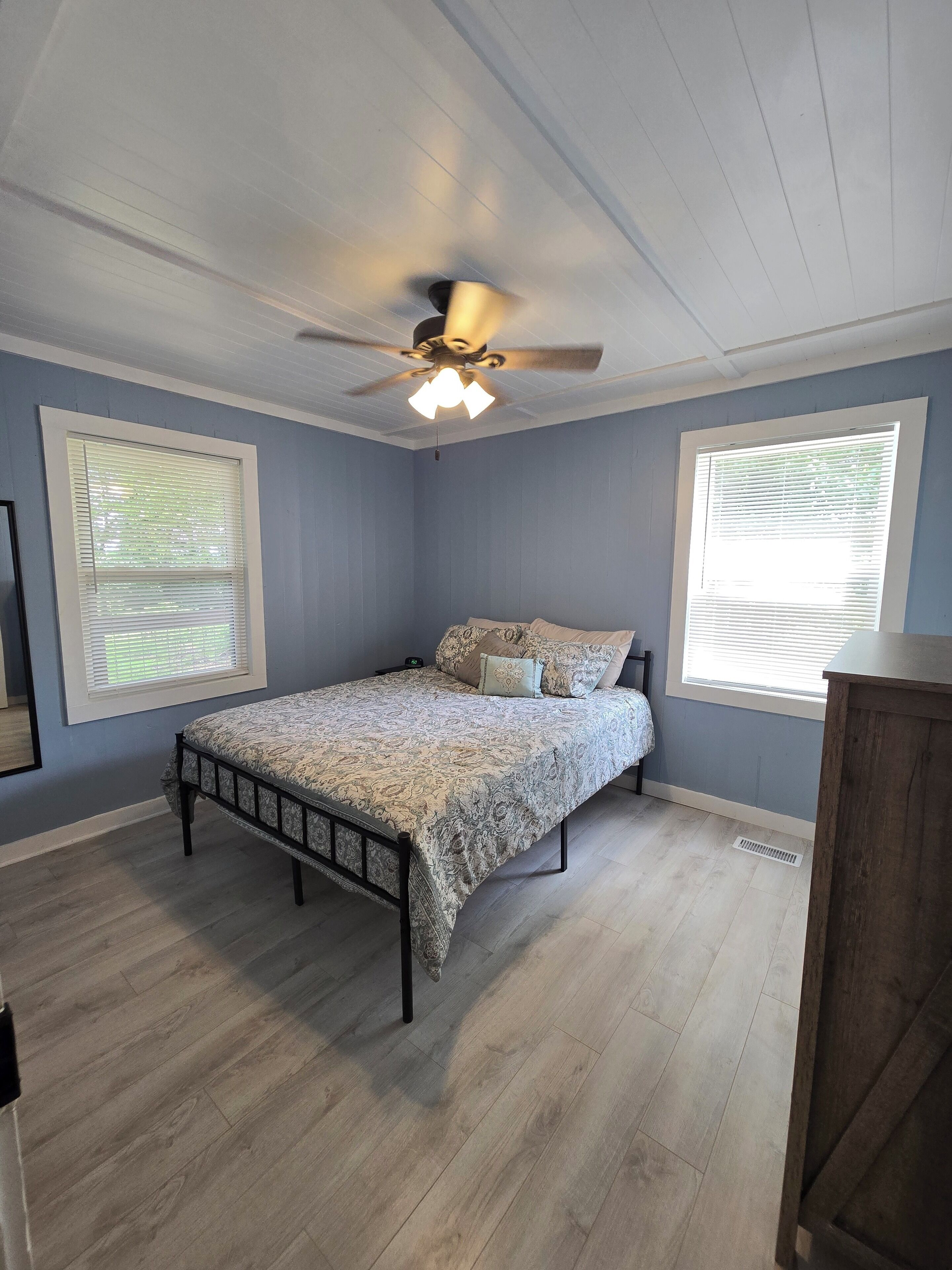 3 bedrooms, free WiFi, bed sheets