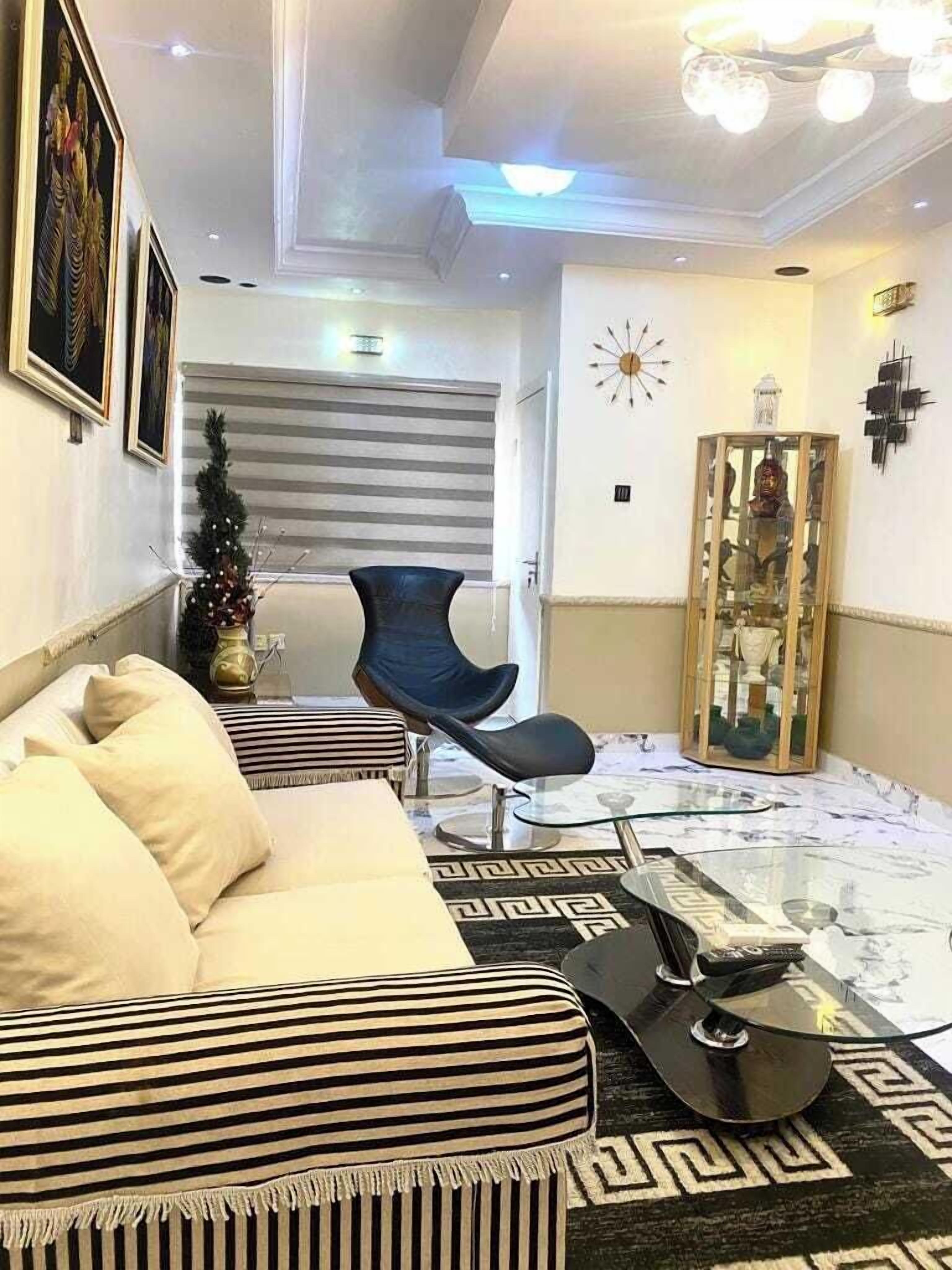 Apartamento familiar, balcón, vistas a la ciudad | Zona de estar